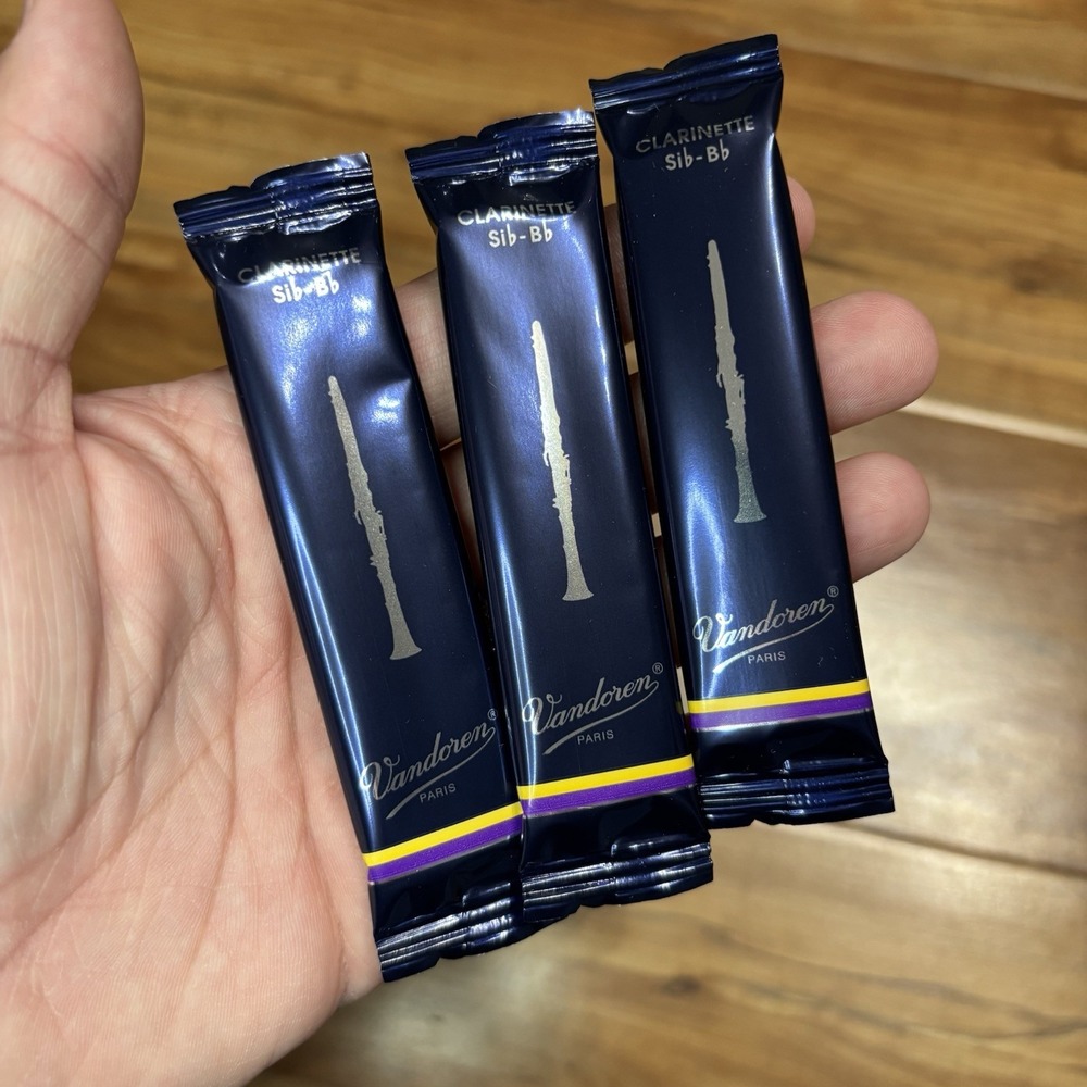 Vandoren Bb Clarinet Traditional Reeds Strength 2, 3‎ Reeds. NEW